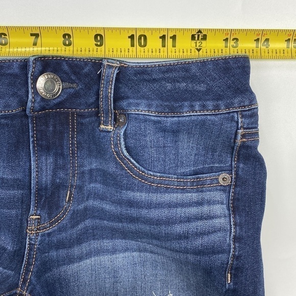 American Eagle 360 Super Stretch Shortie Dark Wash Raw Hem Shorts Size 2 - Picture 6 of 8